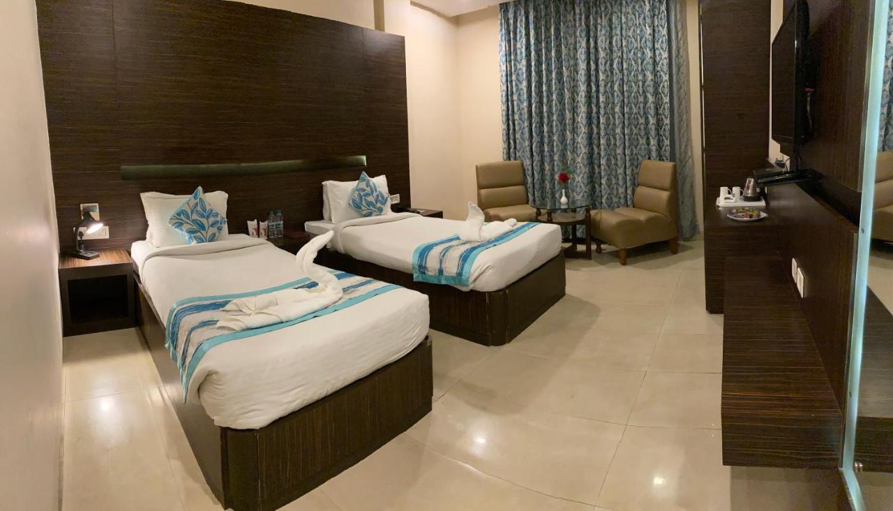 Hotel Ajay International Allāhābād Junction Zewnętrze zdjęcie